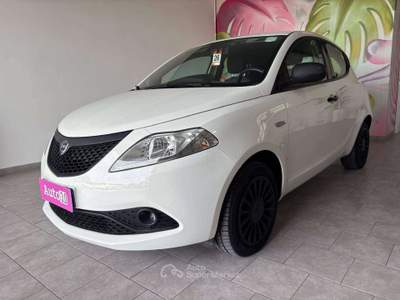 Lancia Ypsilon Ypsilon III 2019 1.2 Elefantino Blu SENZA OBBLIGO DI FINANZIAMENTO Bianco usata Terracina