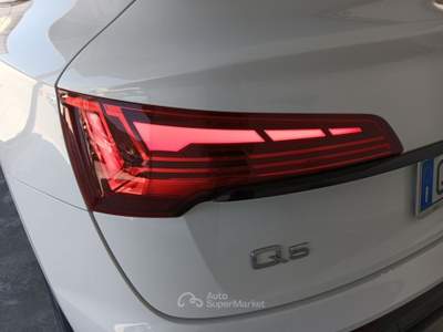 Audi Q5 2ª serie SPB Sportback 40 TDI quattro S tronic S line plus Bianco usata Lucca