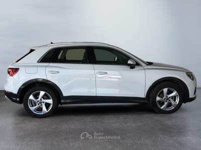 Audi Q3 2.0 35 TDI S Tronic Business Advanced Bianco usata Lucca