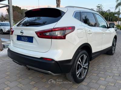 Nissan Qashqai Tekna Tetto Navi Led Camera Bianco usata Mesagne