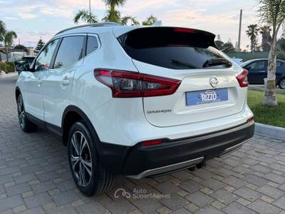 Nissan Qashqai Tekna Tetto Navi Led Camera Bianco usata Mesagne