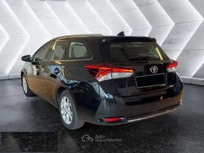 Toyota Auris 2.0 D-4D LOUNGE Argento usata Rho