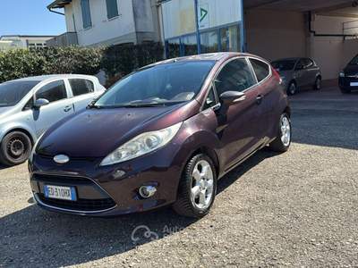 Ford Fiesta 3 porte Bz.- GPL Titanium Rosso usata Ravenna