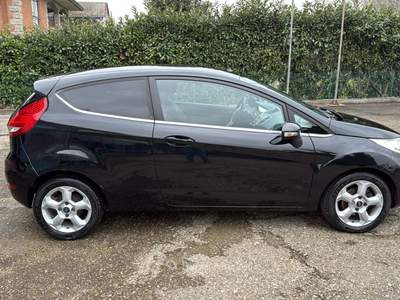 Ford Fiesta 5p. Titanium Nero usata Ravenna