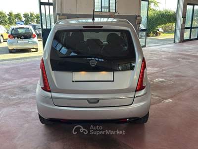 Lancia Musa Oro Plus Ecochic GPL Argento usata Ravenna