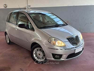 Lancia Musa Oro Plus Ecochic GPL Argento usata Ravenna