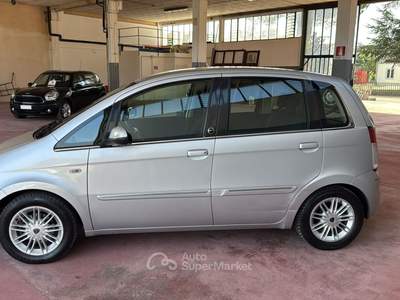 Lancia Musa Oro Plus Ecochic GPL Argento usata Ravenna