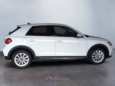 Audi A1 A1 allstreet 30 1.0 tfsi Business 116cv s tronic Bianco usata Lucca