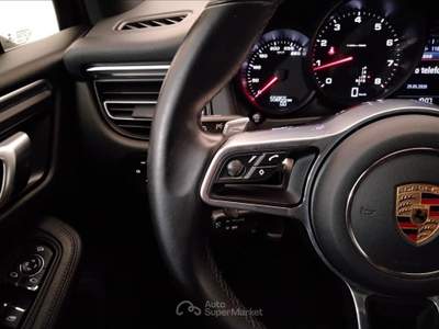 Porsche Macan 2.0 PDK Nero usata Lucca