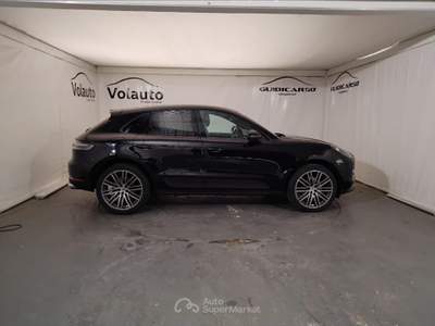 Porsche Macan 2.0 PDK Nero usata Lucca