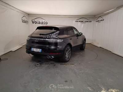 Porsche Macan 2.0 PDK Nero usata Lucca