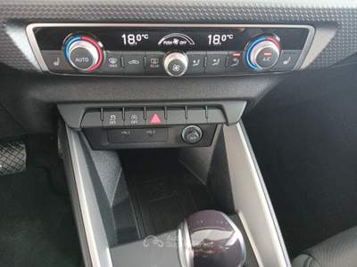 Audi A1 A1 allstreet 30 1.0 tfsi Business 116cv s tronic Bianco usata Lucca