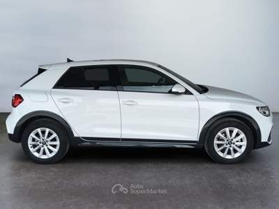 Audi A1 A1 allstreet 30 1.0 tfsi Business 116cv s tronic Bianco usata Lucca