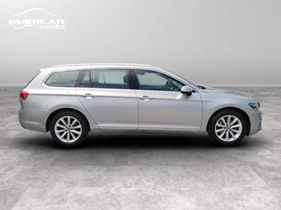 Volkswagen Passat 2.0 TDI SCR EVO Business DSG Grigio usata Lucca