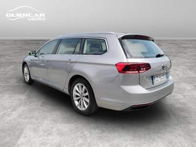 Volkswagen Passat 2.0 TDI SCR EVO Business DSG Grigio usata Lucca