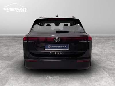 Volkswagen Tiguan 2.0 TDI SCR EVO Life Nero usata Lucca