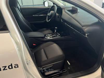 Mazda CX-30 e-Skyactiv-G M Hybrid 2WD Centre Line Bianco usata Lucca