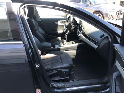 Audi A4 2ª serie 40 TDI 204 CV S tronic Identity Contrast Grigio usata Lucca
