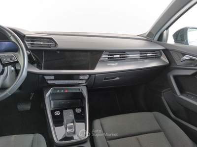 Audi A3 30 g-tron S tronic Business Nero usata Lucca