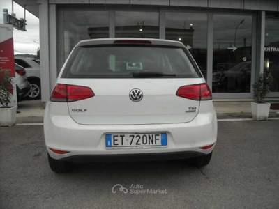 Volkswagen Golf 7ª serie 1.2 TSI 85 CV 5p. Trendline BlueMotion Technology Bianco usata Lucca