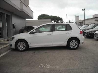 Volkswagen Golf 7ª serie 1.2 TSI 85 CV 5p. Trendline BlueMotion Technology Bianco usata Lucca
