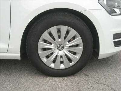 Volkswagen Golf 7ª serie 1.2 TSI 85 CV 5p. Trendline BlueMotion Technology Bianco usata Lucca