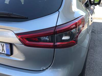 Nissan Qashqai 1.3 DIG-T 140 N-Connecta Bianco usata Lucca