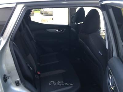 Nissan Qashqai 1.3 DIG-T 140 N-Connecta Bianco usata Lucca