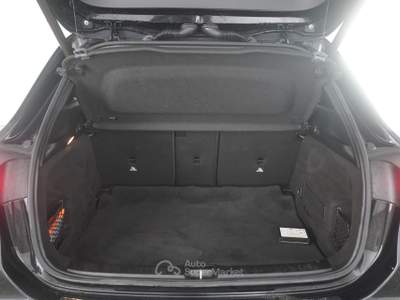 Mercedes-Benz GLA GLA 180 d Automatic Premium Nero usata Milano