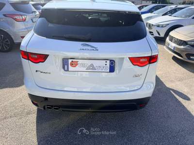 Jaguar F-Pace AWD aut. Portfolio Bianco usata San Giuseppe Vesuviano