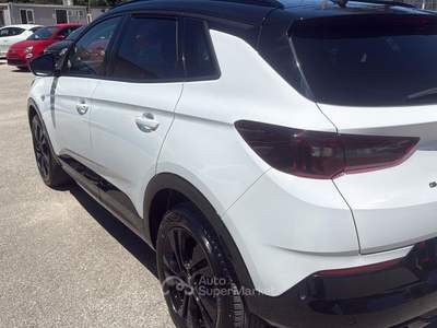 Opel Grandland X Grandland 1.5 diesel Ecotec aut. Bianco usata San Giuseppe Vesuviano