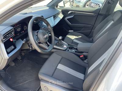 Audi A3 4ª serie SPB Sportback 30 TDI Business Advanced Bianco usata Lucca