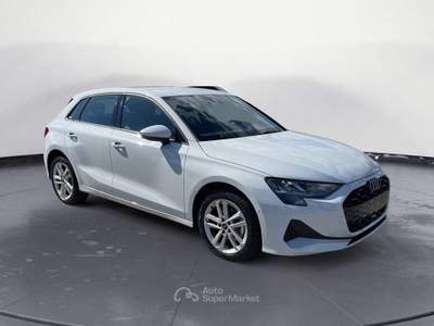 Audi A3 4ª serie SPB Sportback 30 TDI Business Advanced Bianco usata Lucca