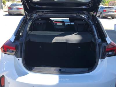 Opel Corsa 1.2 Gs Line + 130cv AT8 Bianco usata Lucca