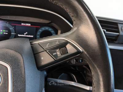 Audi Q3 45 TFSI e S tronic S Line Edition Bianco usata Lucca