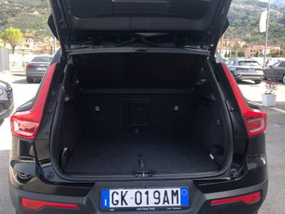 Volvo XC40 B3 automatico Core Nero usata Lucca