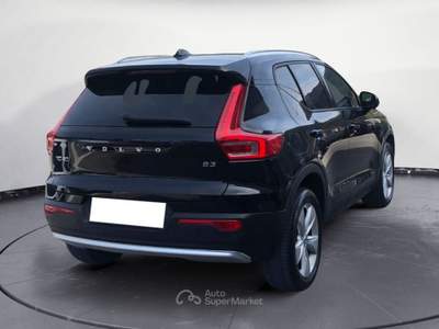 Volvo XC40 B3 automatico Core Nero usata Lucca