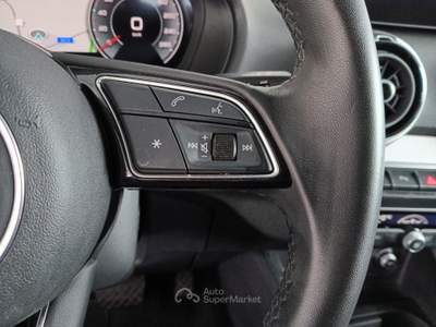 Audi Q2 1.5 35 TFSI S LINE EDITION S TRONIC Blu/Azzurro usata Lucca