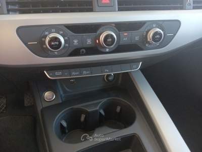 Audi A4 5ª serie Avant 30 TDI/136 CV S tronic Business Bianco usata Lucca
