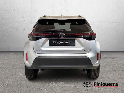Toyota Yaris Cross 1.5H (130 CV) E-CVT Trend Argento usata Civate