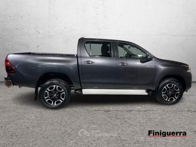 Toyota Hilux 2.4 D 4WD Automatico Double Cab EXECUTIVE Grigio usata Civate