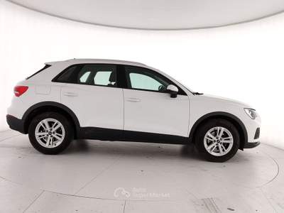 Audi Q3 II 2018 35 2.0 tdi Business s-tronic Bianco usata Caserta