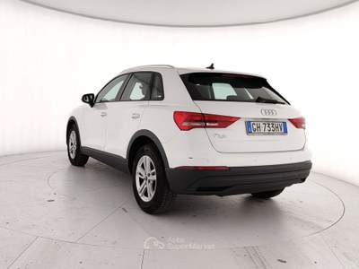 Audi Q3 II 2018 35 2.0 tdi Business s-tronic Bianco usata Caserta