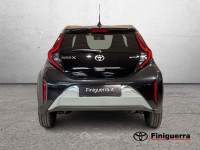 Toyota Aygo X Aygo X 1.5 Hybrid 115 CV 5 porte Icon Verde usata Civate