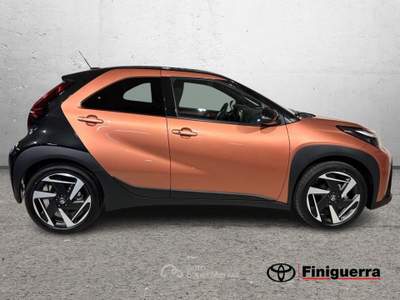 Toyota Aygo X Aygo X 1.5 Hybrid 115 CV 5 porte Premium Marrone usata Civate