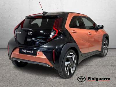 Toyota Aygo X Aygo X 1.5 Hybrid 115 CV 5 porte Premium Marrone usata Civate