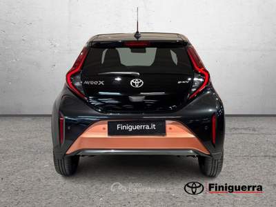Toyota Aygo X Aygo X 1.5 Hybrid 115 CV 5 porte Premium Marrone usata Civate