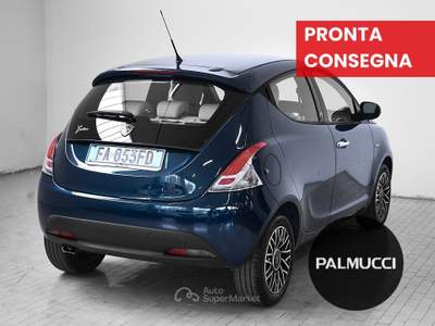 Lancia Ypsilon 1.2 69 cv Platinum Blu/Azzurro usata Prato