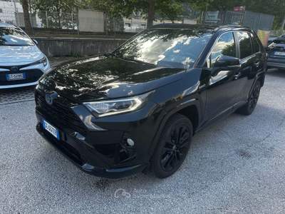 Toyota RAV4 2.5 HV 222v E-CVT Black Edition 4WD Nero usata Gardolo