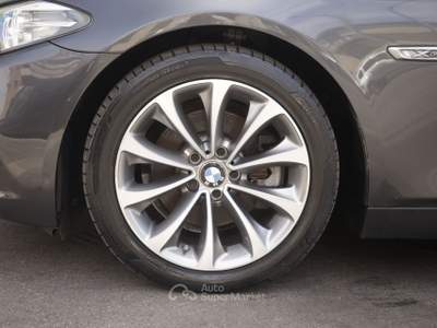 BMW Serie 5 520d 520d xDrive Luxury Auto Unicoproprietario Grigio usata Torino